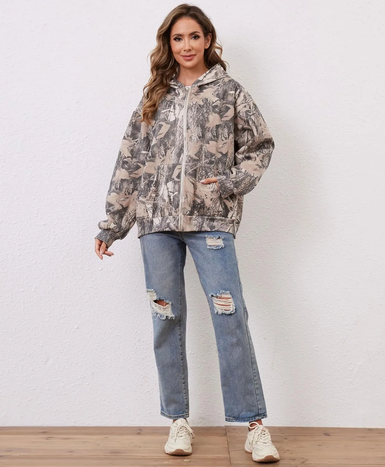 Womens Camo Zip Up Hoodie Long Sleeve Maple Leaf Print Oversized Hooded Jacket Fleece Full Zip Sweatshirt with Pockets